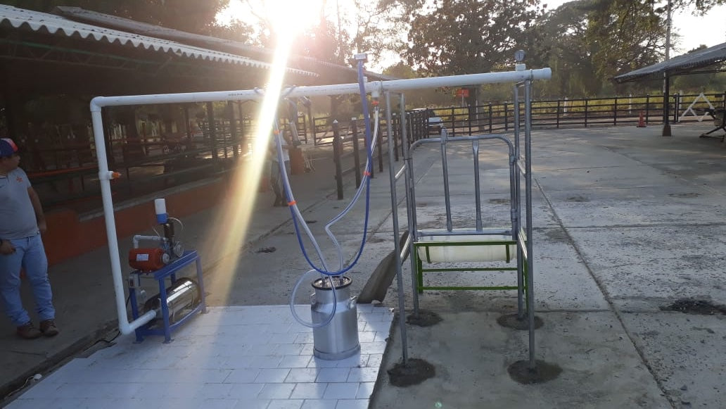 Establo de Ordeño Galvanizado Fijo para vacas desde 1 puesto