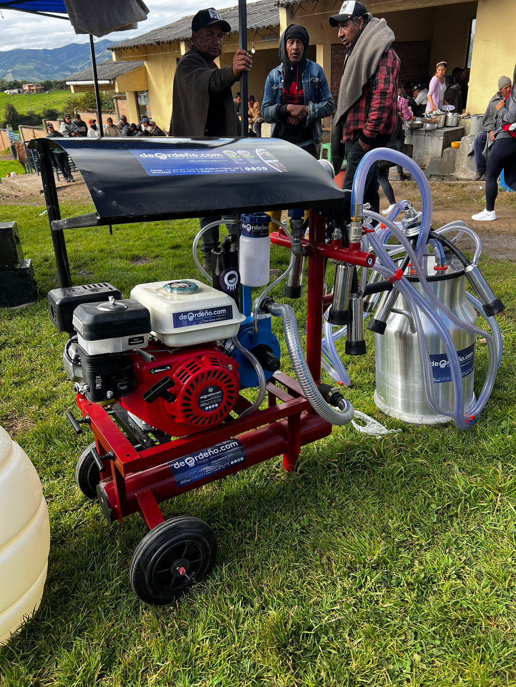 Techo para Equipo de Ordeño🐄 y  proteger los motores de la lluvia 🌧️